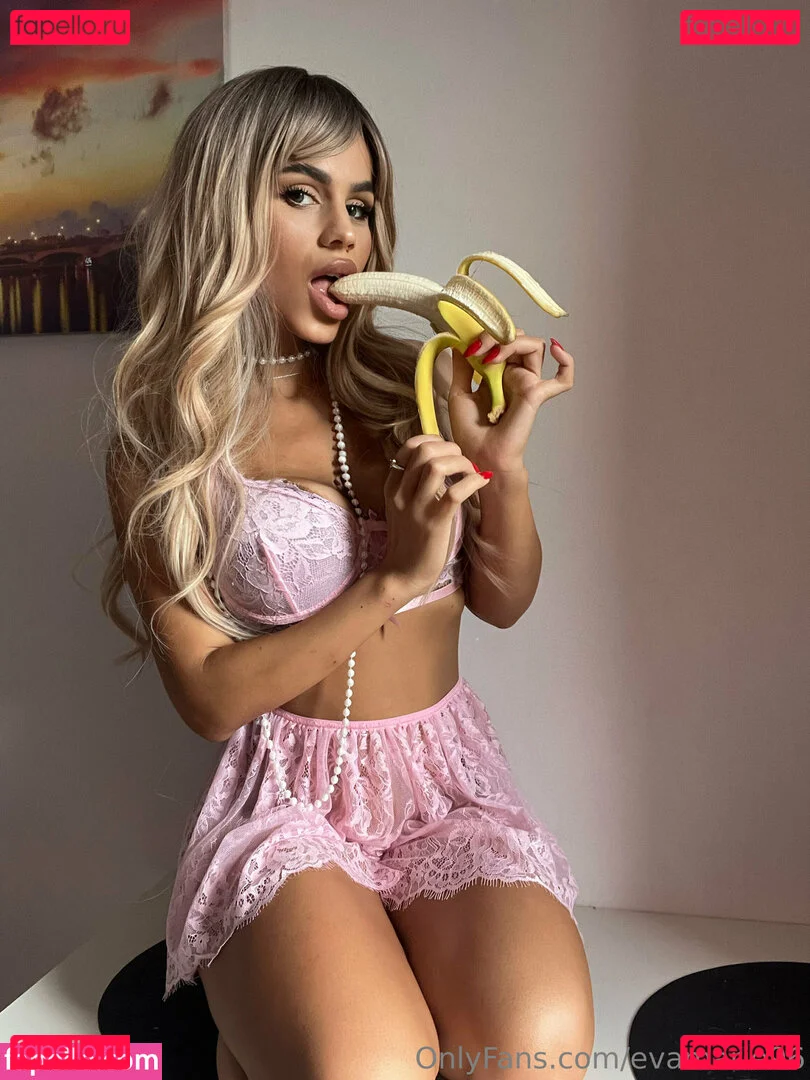 evamarie96 Onlyfans Photo Gallery 