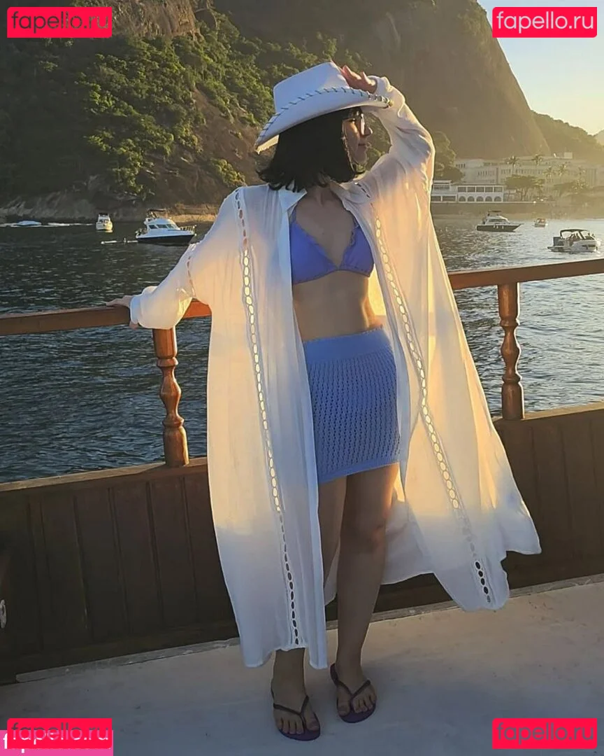 Faye Tan Onlyfans Photo Gallery 