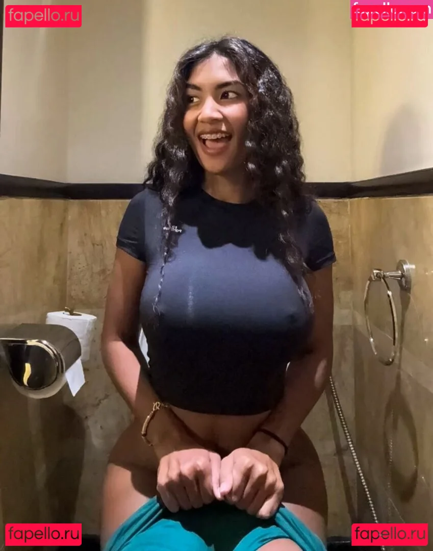 Maylee Fun Onlyfans Photo Gallery 