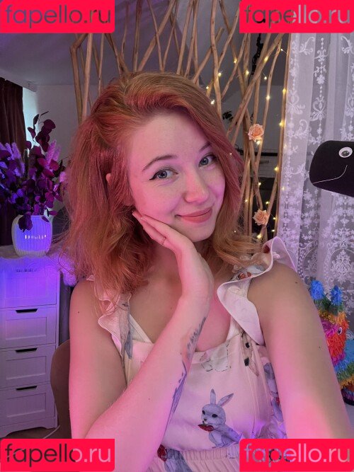 vleafnin Onlyfans Photo Gallery 