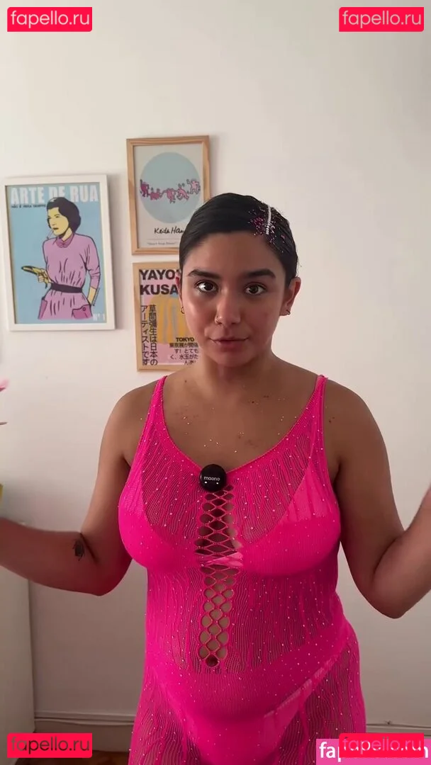 Bella Barp Onlyfans Photo Gallery 