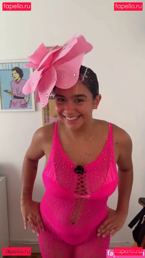 Bella Barp Onlyfans Photo Gallery 