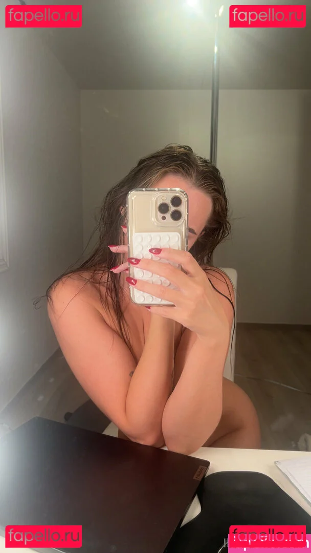 michellehaugee Onlyfans Photo Gallery 