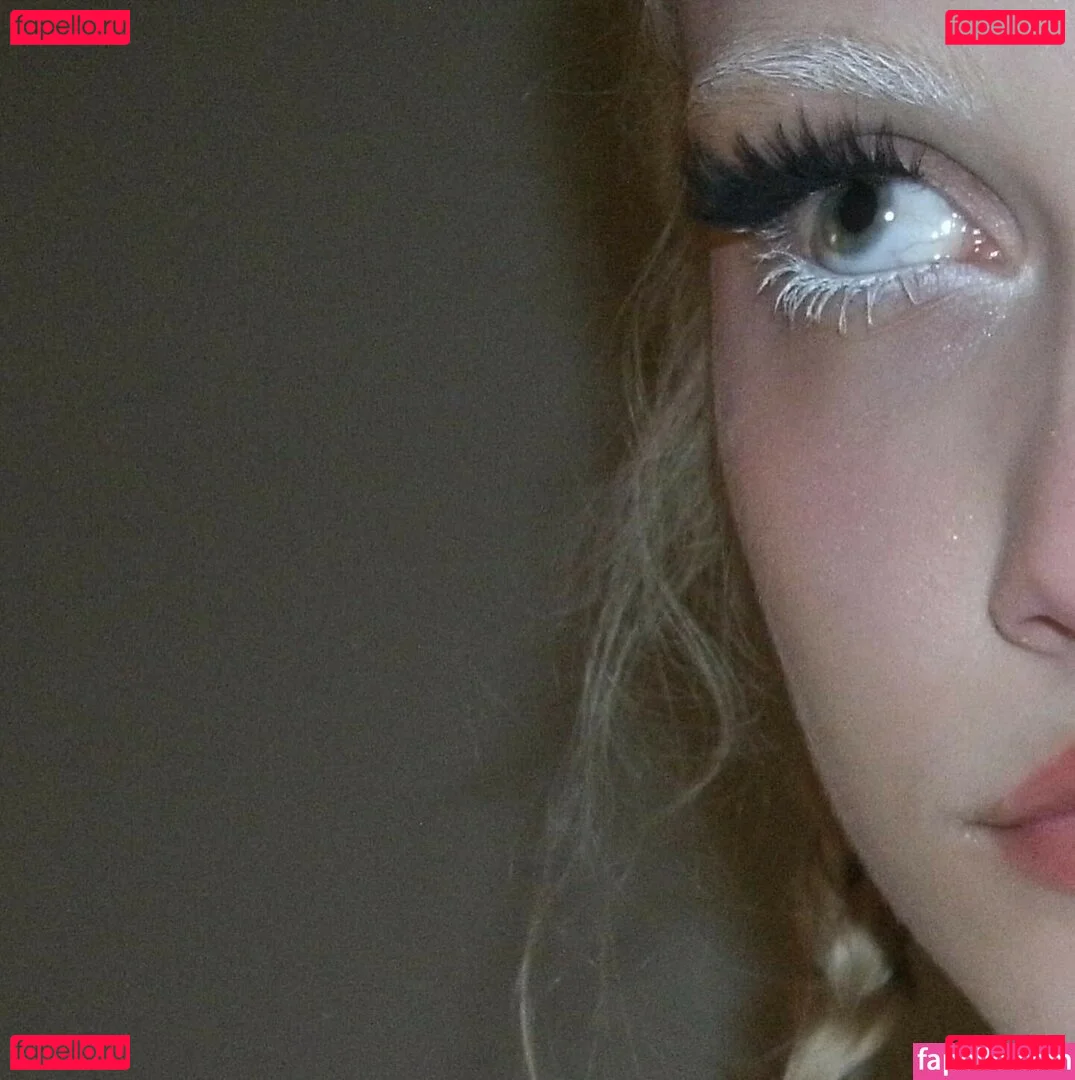 Chloe Moriondo Onlyfans Photo Gallery 