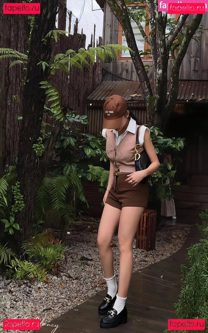 Kim Chi Onlyfans Photo Gallery 