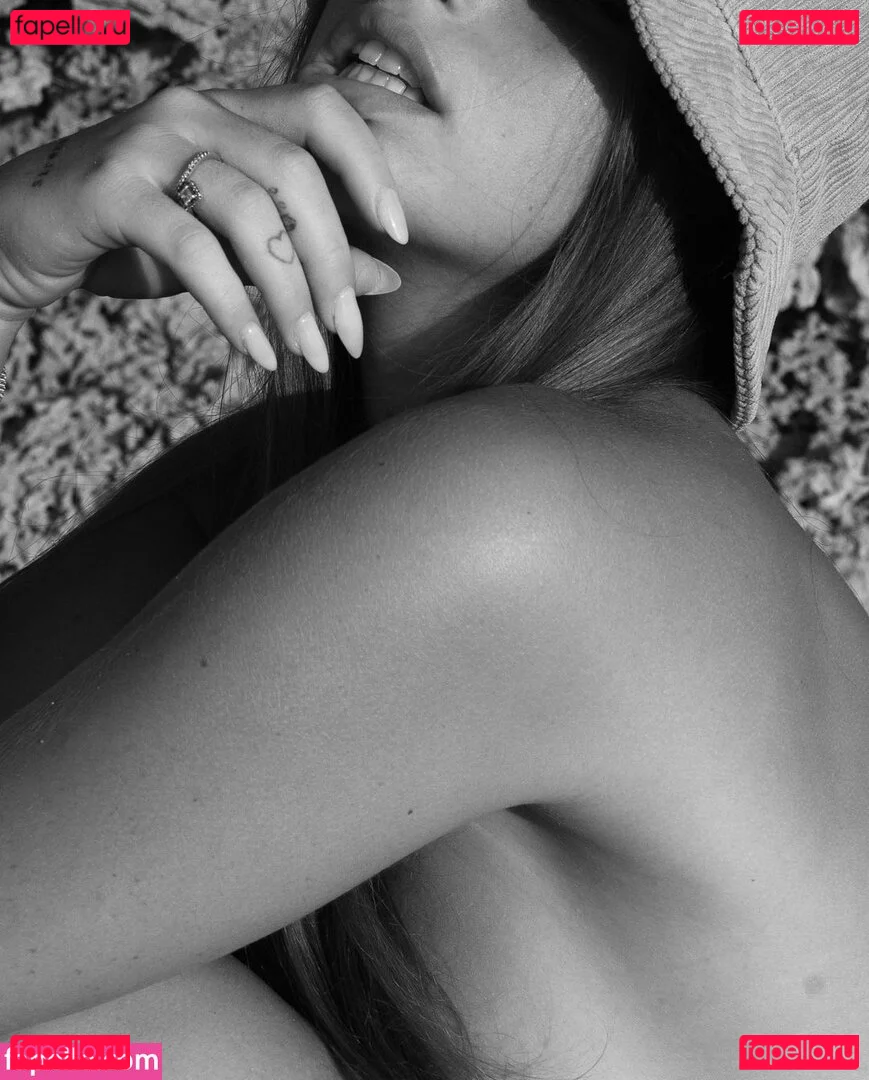 Arbel Onlyfans Photo Gallery 