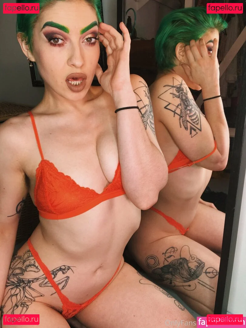 lolobrow Onlyfans Photo Gallery 