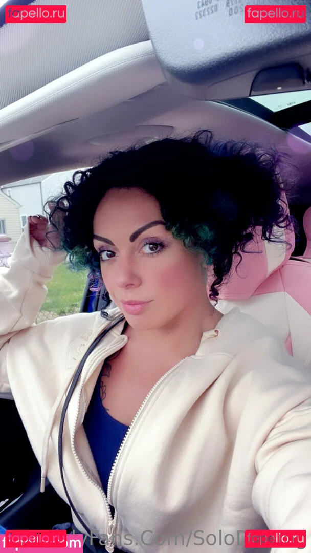 solodarling Onlyfans Photo Gallery 