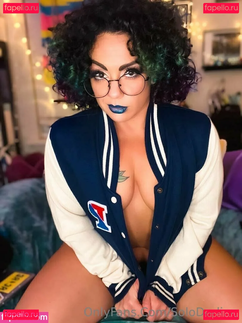 solodarling Onlyfans Photo Gallery 