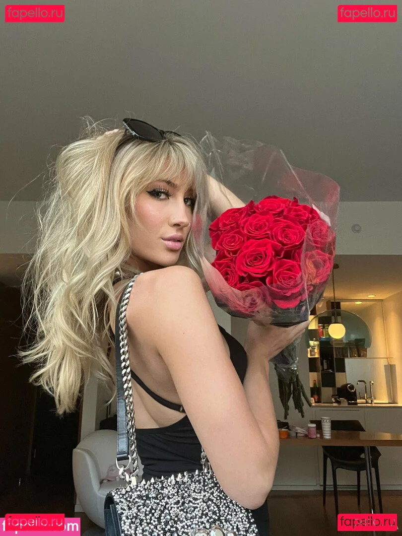 bigmouthbella Onlyfans Photo Gallery 