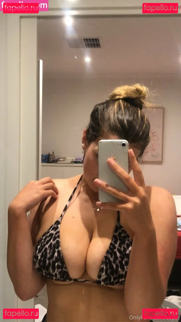 skyeeross Onlyfans Photo Gallery 