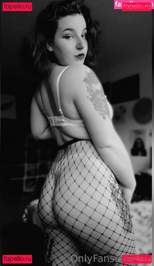 Lenaofficial Onlyfans Photo Gallery 