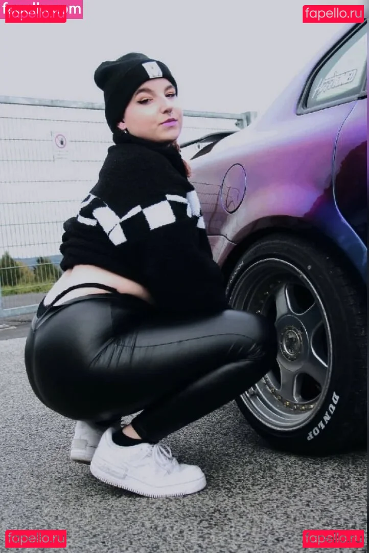 Lenaofficial Onlyfans Photo Gallery 