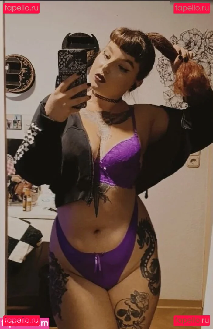 Lenaofficial Onlyfans Photo Gallery 