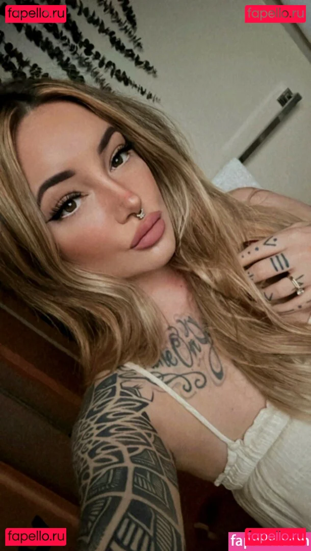 Brittany Zapata Onlyfans Photo Gallery 