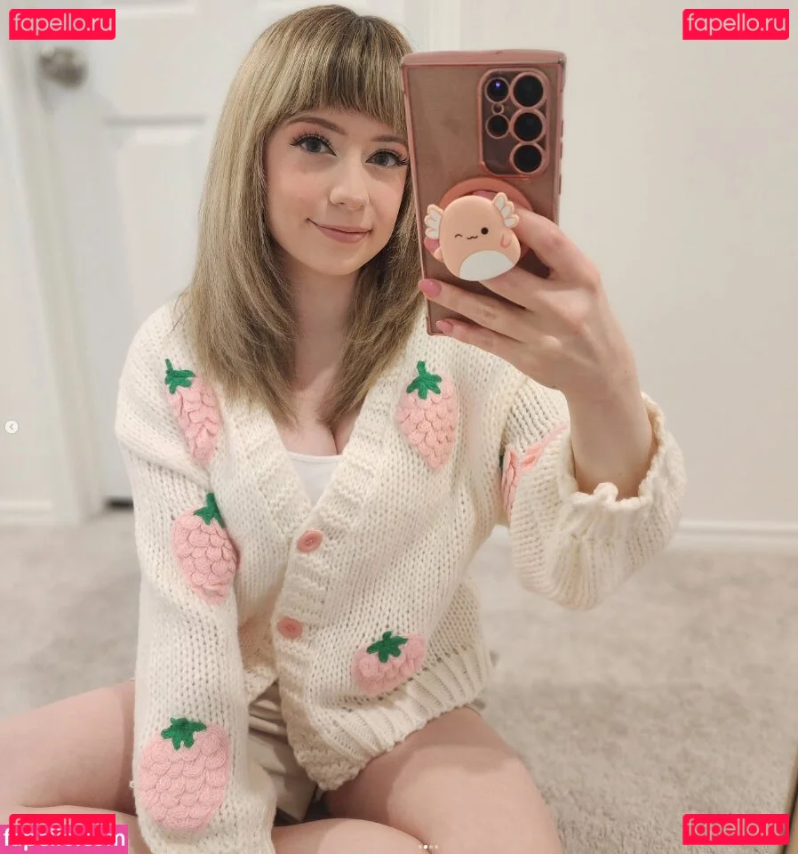 SquishShe Onlyfans Photo Gallery 