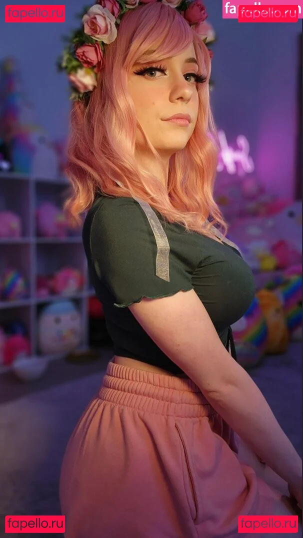 SquishShe Onlyfans Photo Gallery 