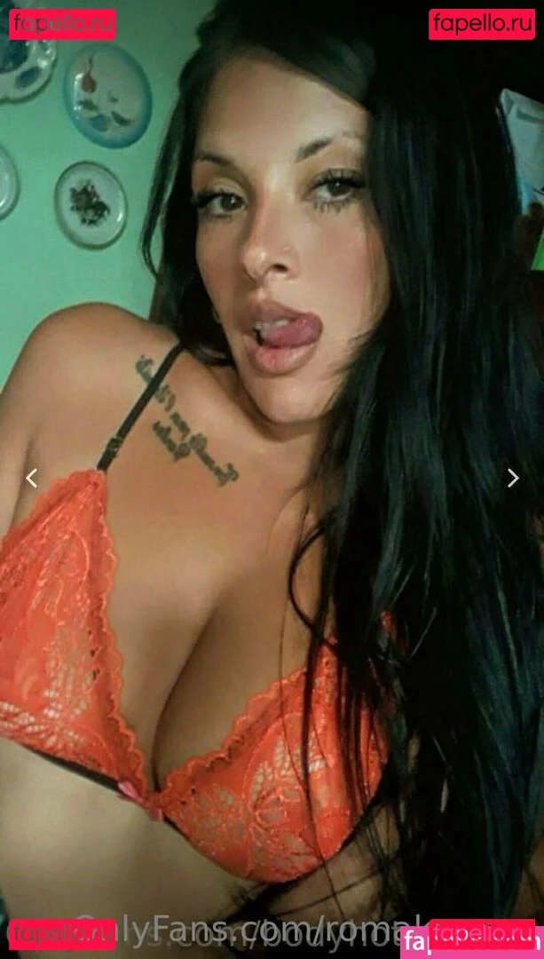 romakromm Onlyfans Photo Gallery 