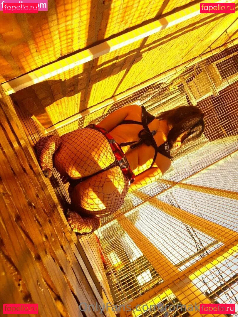 romakromm Onlyfans Photo Gallery 