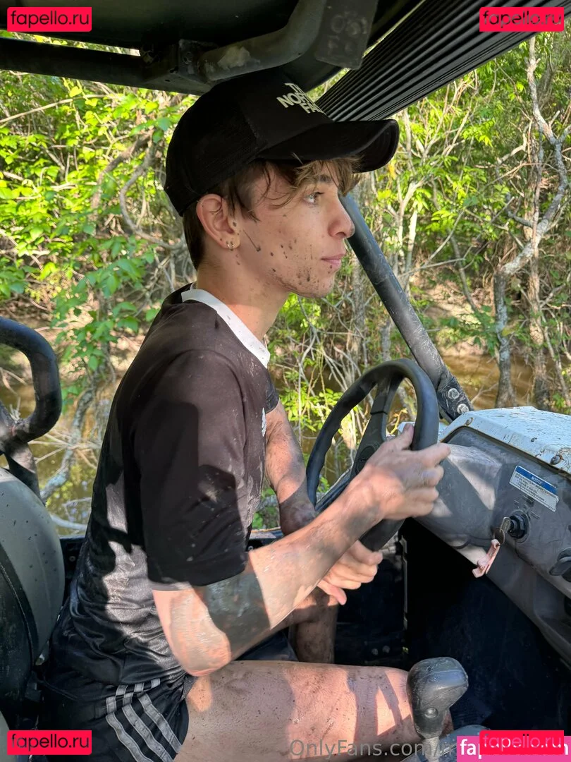 mxchcuevas Onlyfans Photo Gallery 