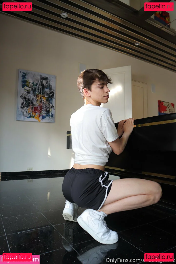 mxchcuevas Onlyfans Photo Gallery 