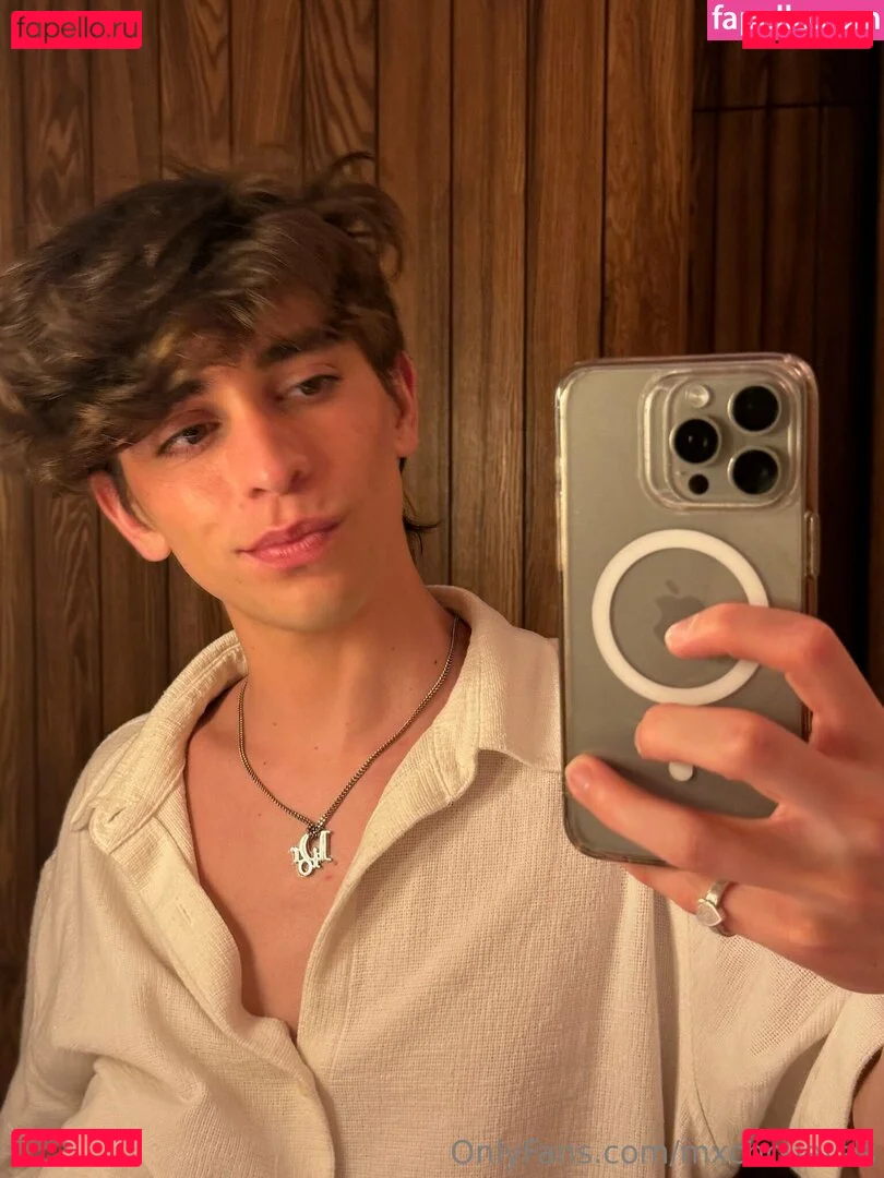 mxchcuevas Onlyfans Photo Gallery 