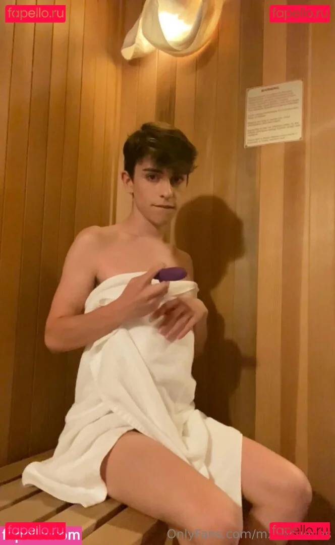 mxchcuevas Onlyfans Photo Gallery 