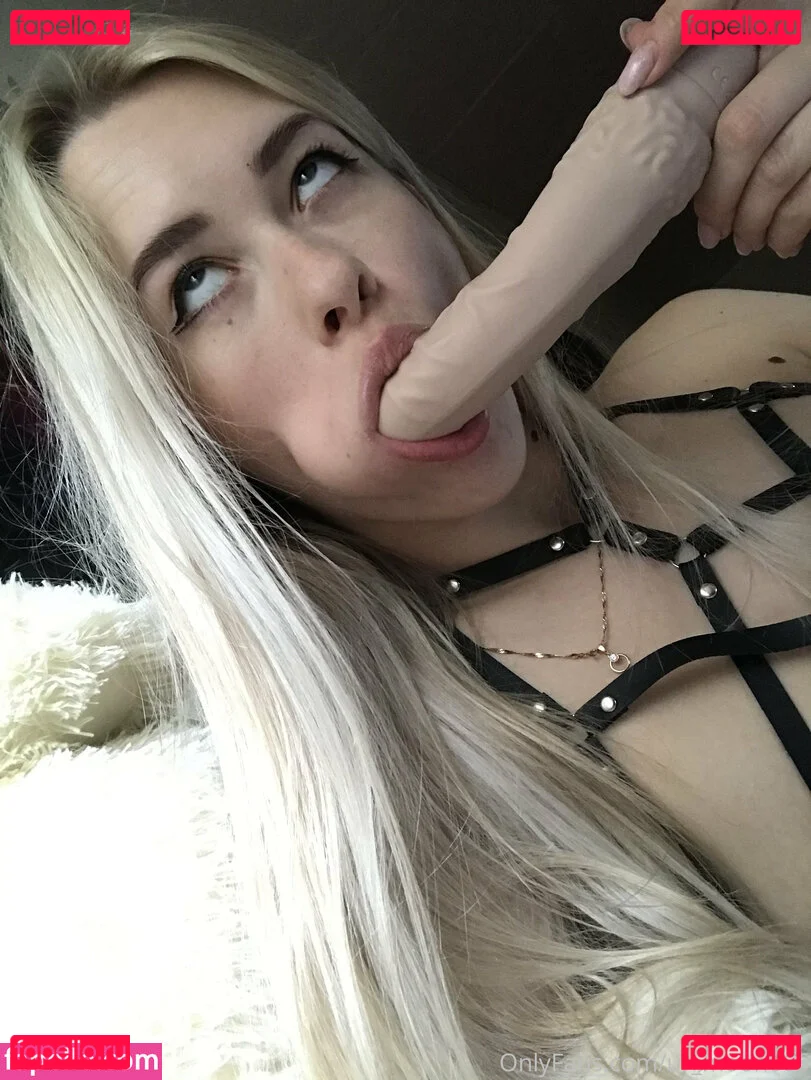 ur_moon666 Onlyfans Photo Gallery 