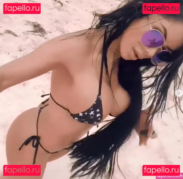 Mara Gomez Onlyfans Photo Gallery 