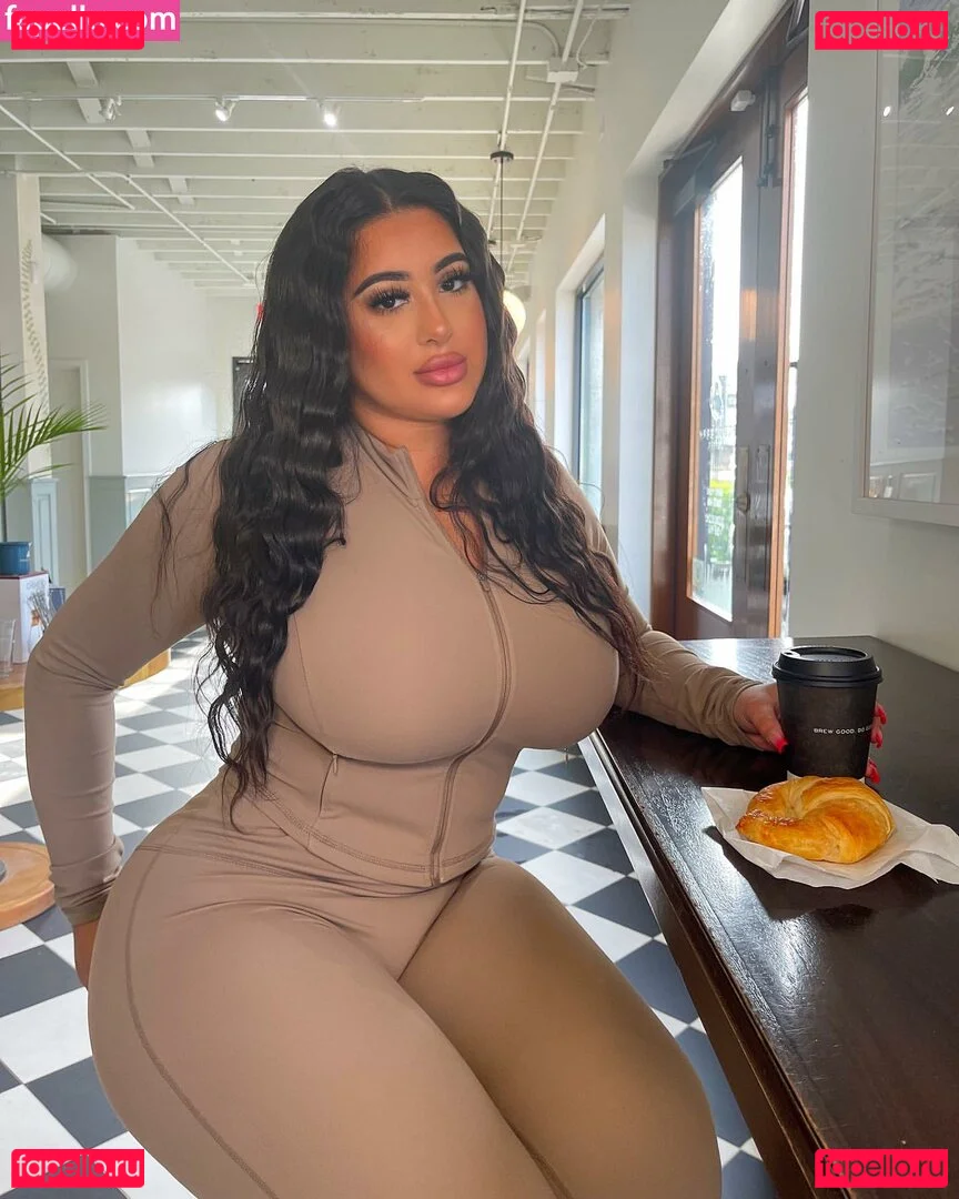 theonlybarbii Onlyfans Photo Gallery 