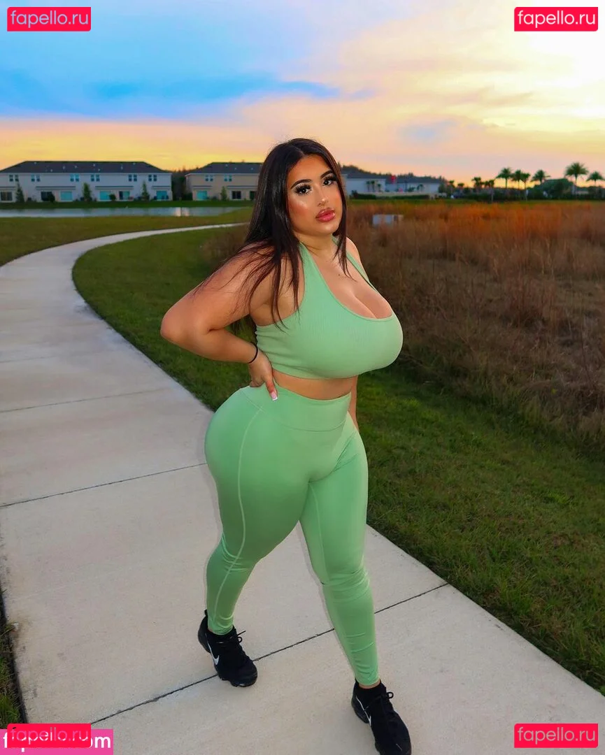 theonlybarbii Onlyfans Photo Gallery 