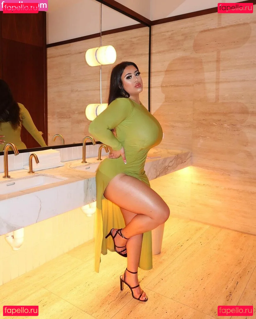 theonlybarbii Onlyfans Photo Gallery 