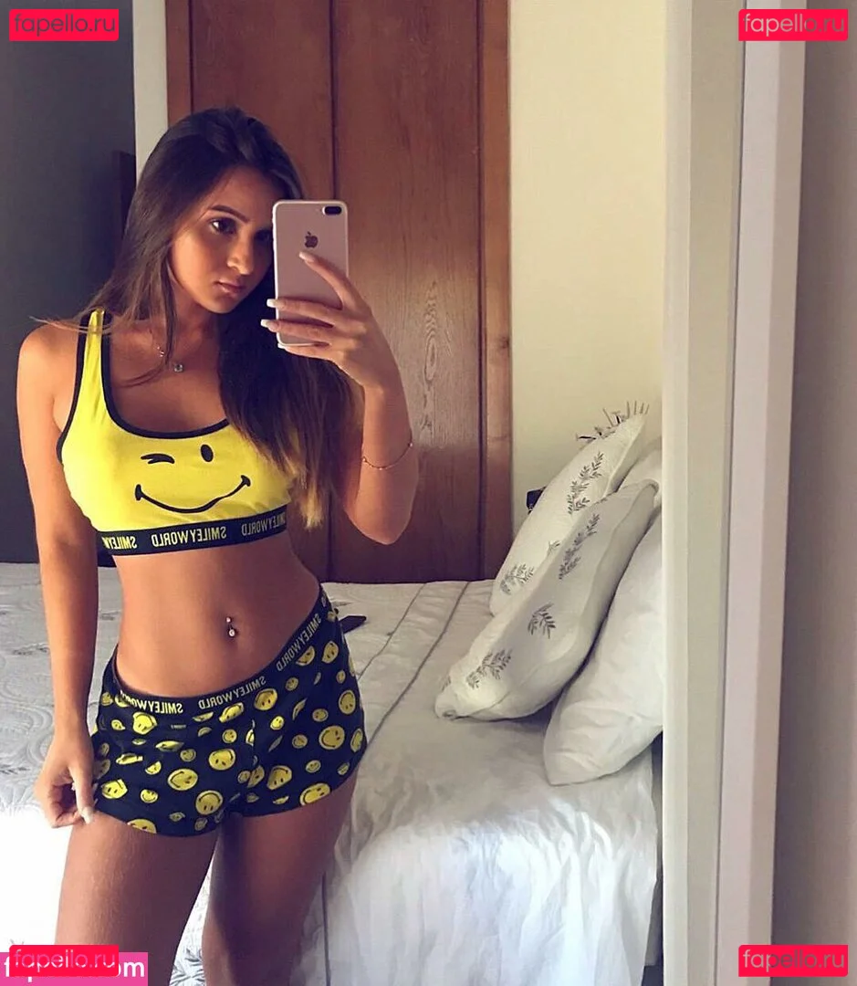 Nayara Azevedo Onlyfans Photo Gallery 