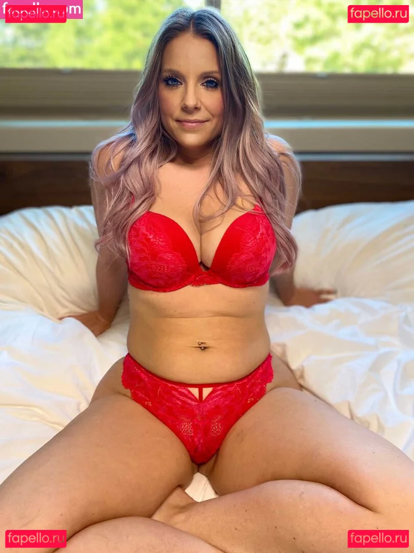 Vesper Violet Onlyfans Photo Gallery 