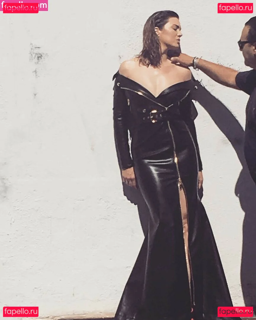 Mandy Moore Onlyfans Photo Gallery 