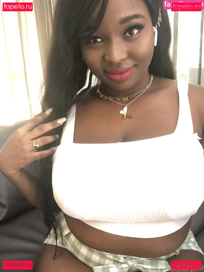 barbiecrystal Onlyfans Photo Gallery 