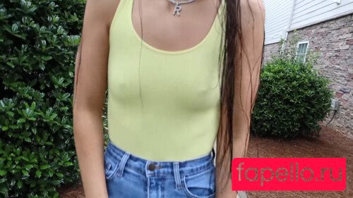 mon.petite Onlyfans Photo Gallery 