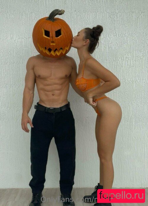 mon.petite Onlyfans Photo Gallery 