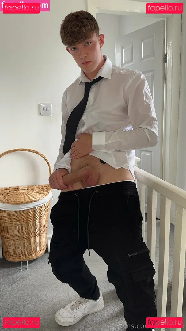 alo_twink Onlyfans Photo Gallery 