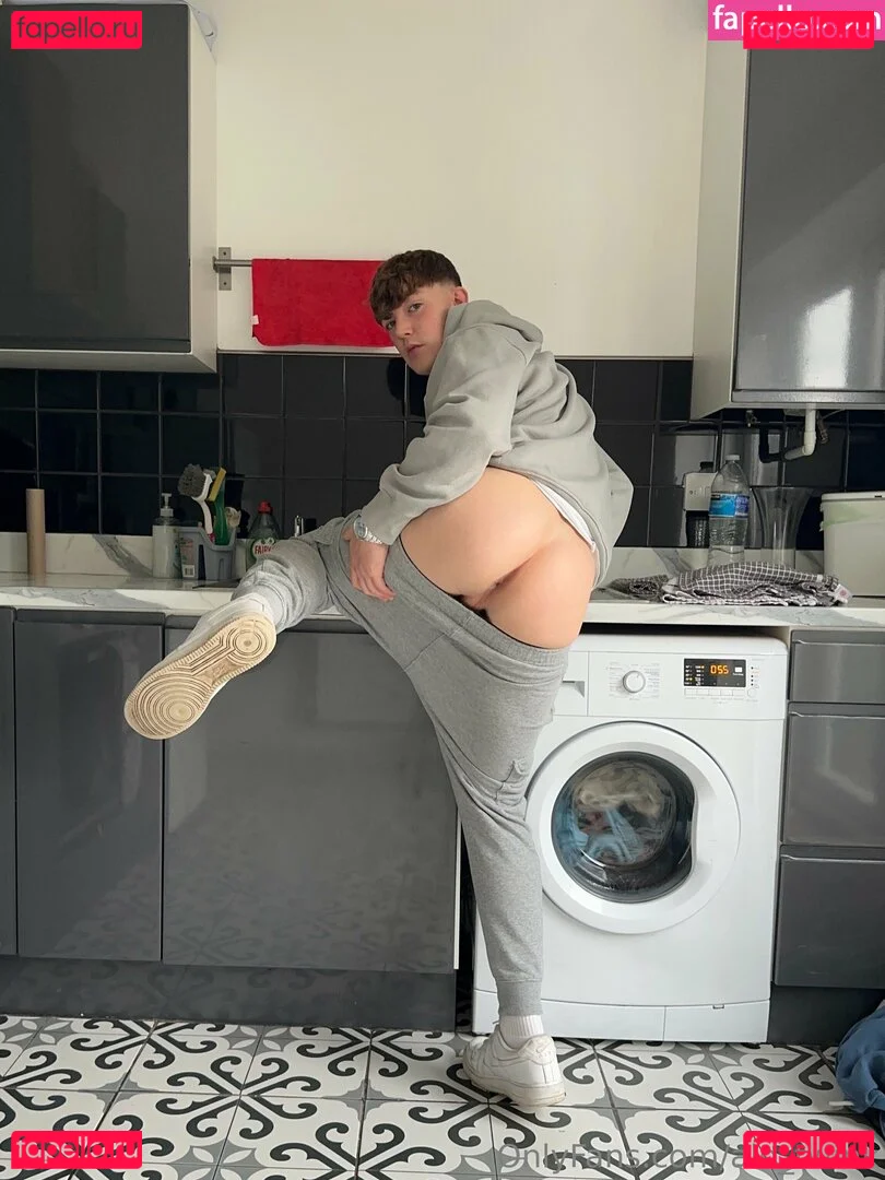 alo_twink Onlyfans Photo Gallery 