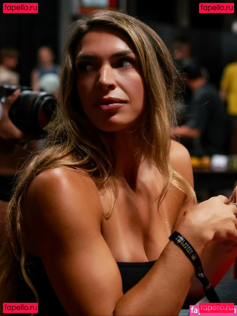 MacKenzie Dern Onlyfans Photo Gallery 
