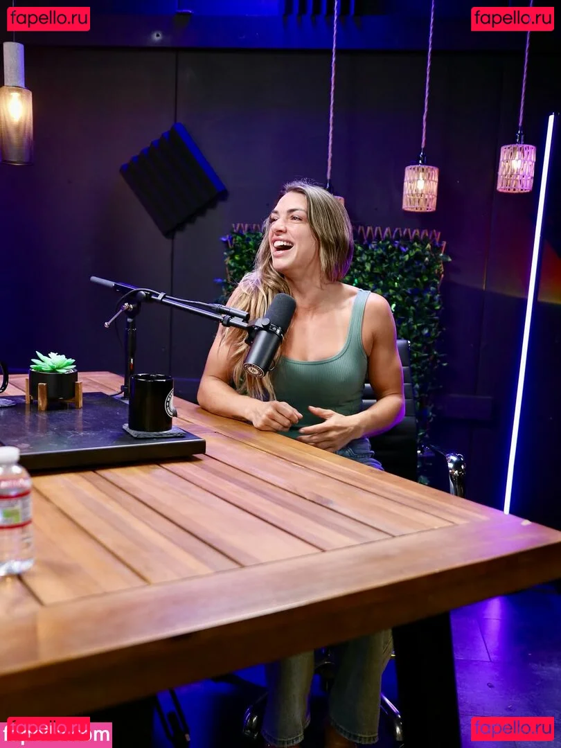 MacKenzie Dern Onlyfans Photo Gallery 