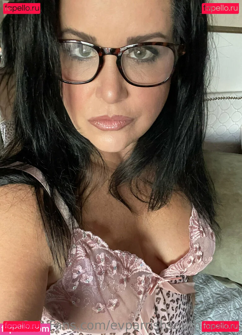 evparrish Onlyfans Photo Gallery 