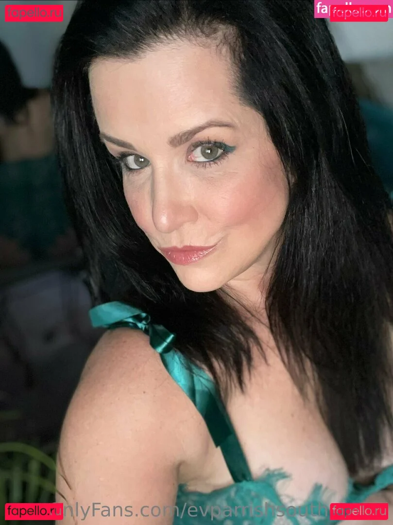 evparrish Onlyfans Photo Gallery 