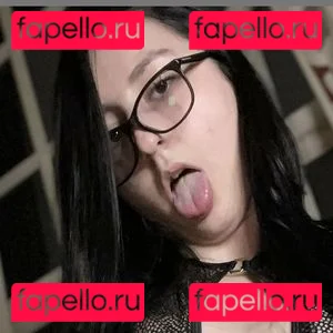 R33 Onlyfans Photo Gallery 