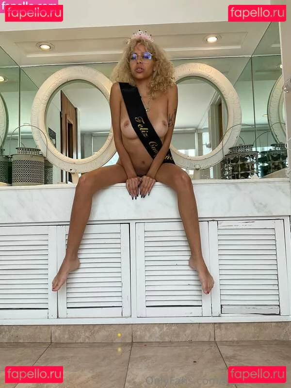 bloompoison Onlyfans Photo Gallery 