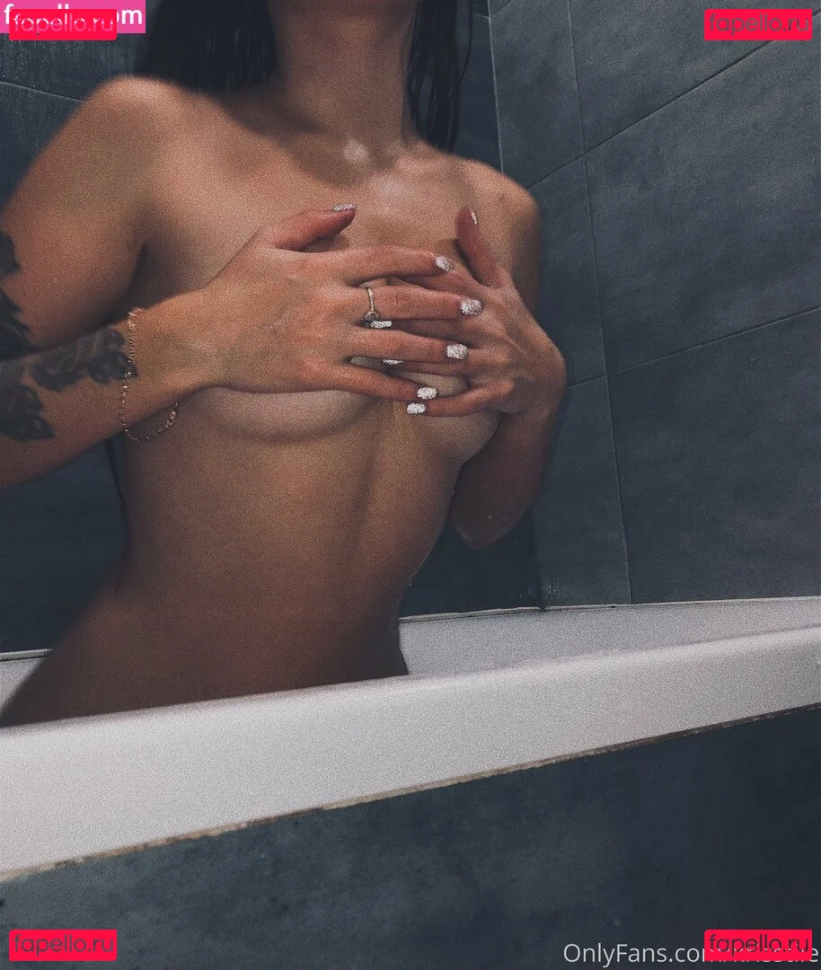 krisstile Onlyfans Photo Gallery 