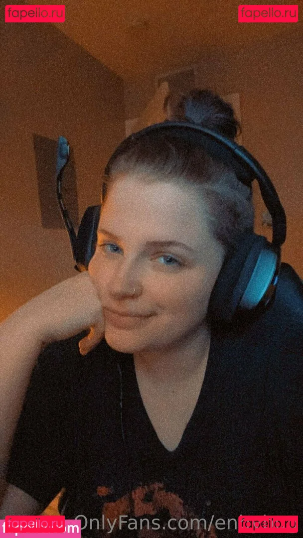 enbybug Onlyfans Photo Gallery 