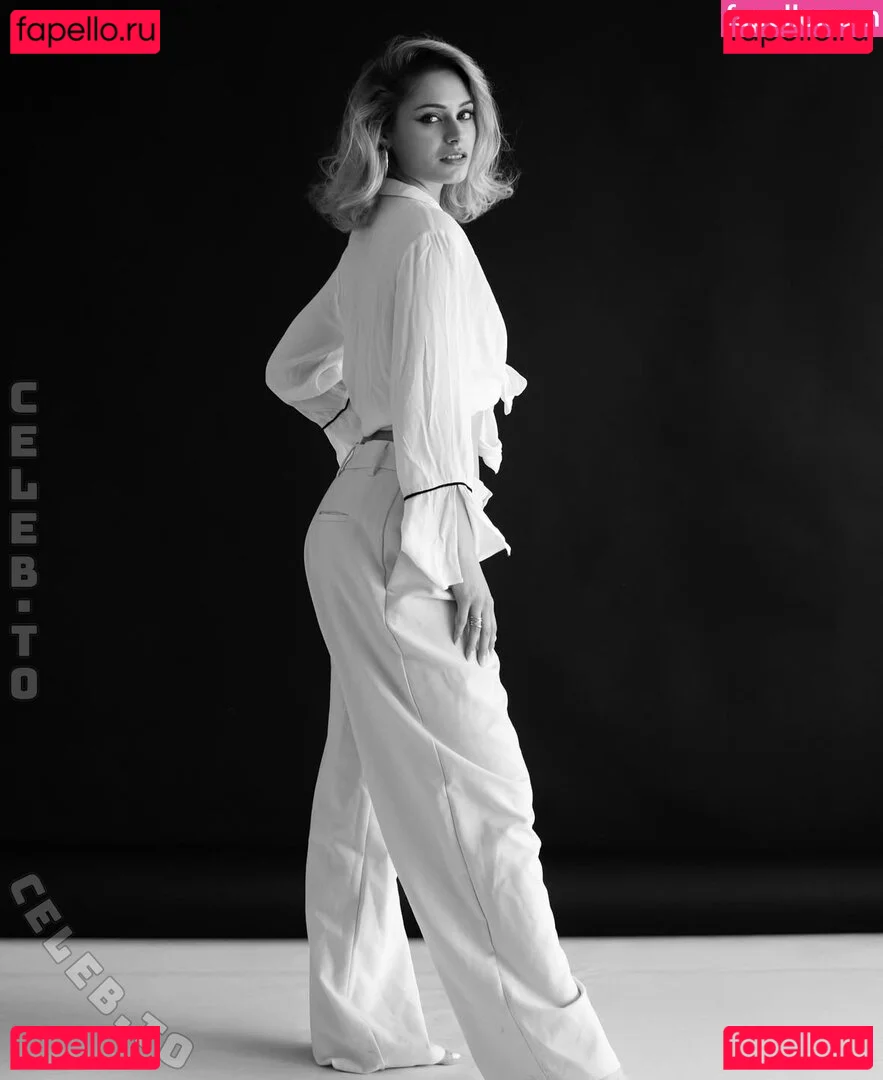 Alina Khani Onlyfans Photo Gallery 