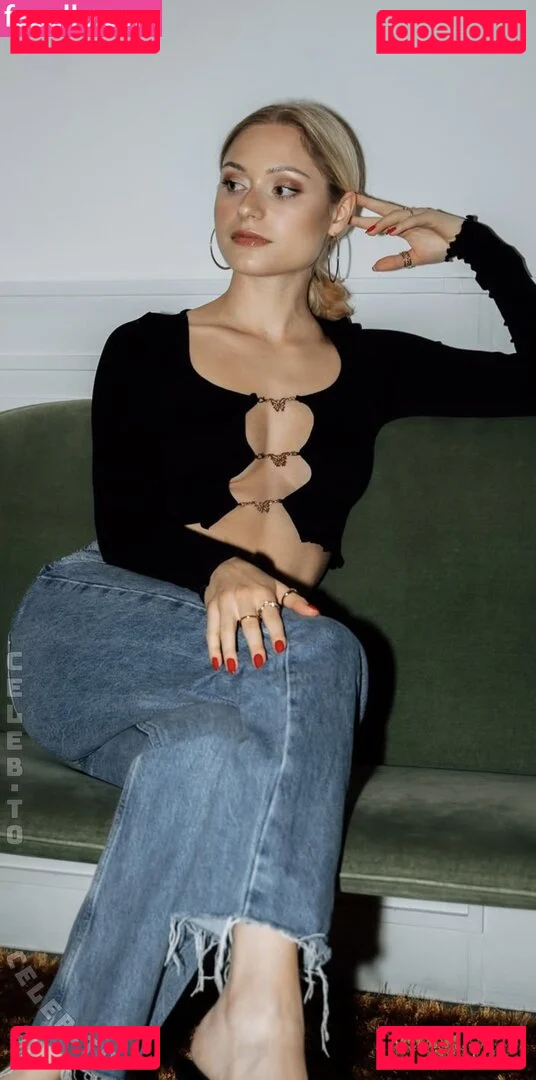 Alina Khani Onlyfans Photo Gallery 